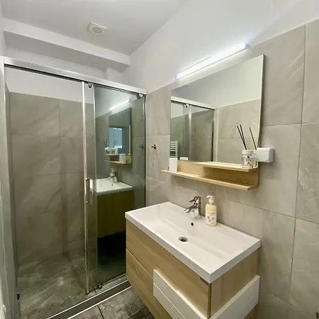 Ultracentral Old Town Apartment Bucharest