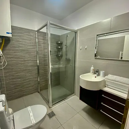 Ultracentral Old Town Apartment Bucharest