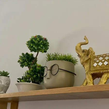 Ultracentral Old Town Apartment