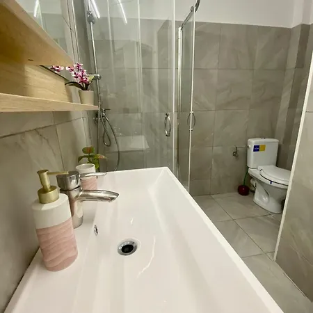 Ultracentral Old Town Apartment Bucharest